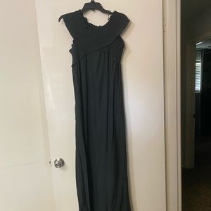 Vici dolls off the shoulder maxi dress. Size M